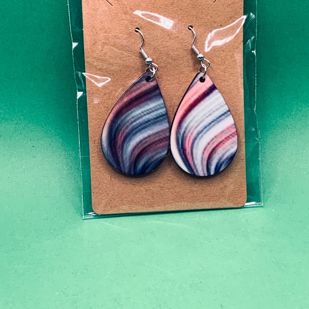 Earrings - Picture 13 of 16